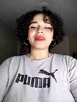 Julie wallace online show from November 2025 09:08:01 PM