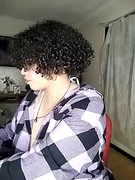 Snapshot of Julie_wallace chatting on October 2025 12:34:01 AM Julie wallace online show from October 2025 12:34:01 AM