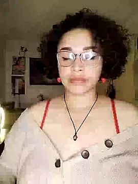 Snapshot of Julie_wallace chatting on October 2025 09:38:01 PM Julie wallace online show from October 2025 09:38:01 PM