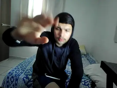 Snapshot of becmz chatting on November 2025 11:03:01 AM becmz online show from November 2025 11:03:01 AM