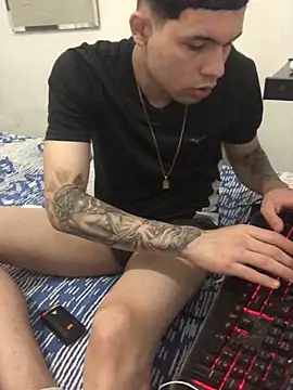 Snapshot of becmz chatting on September 2025 04:57:01 AM becmz online show from September 2025 04:57:01 AM