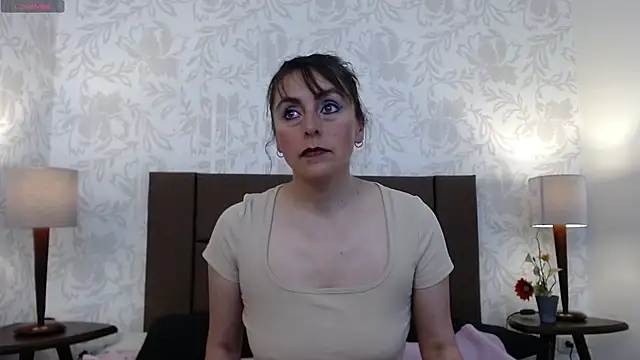 Ava Raye online show from December 2025 06:58:02 PM