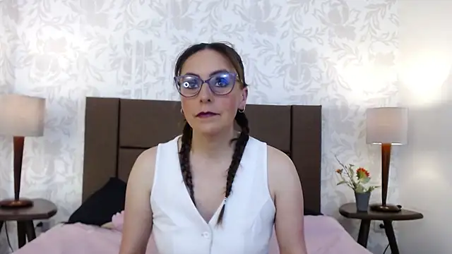 Ava Raye online show from December 2025 07:46:01 PM