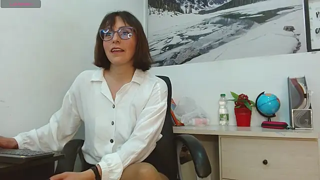 Ava Raye online show from March 2026 07:32:01 PM