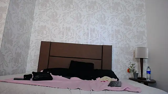 Ava Raye online show from May 2026 06:49:02 PM