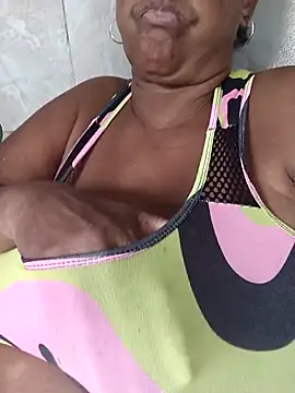 Rosabela04 online show from April 2026 12:01:01 PM