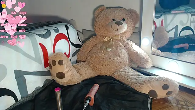 Snapshot of honeywhisper69 chatting on November 2025 09:41:01 PM honeywhisper69 online show from November 2025 09:41:01 PM