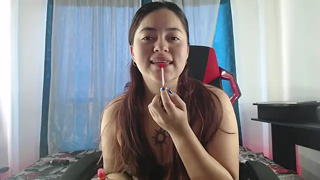 Snapshot of honeywhisper69 chatting on October 2025 07:28:01 PM honeywhisper69 online show from October 2025 07:28:01 PM