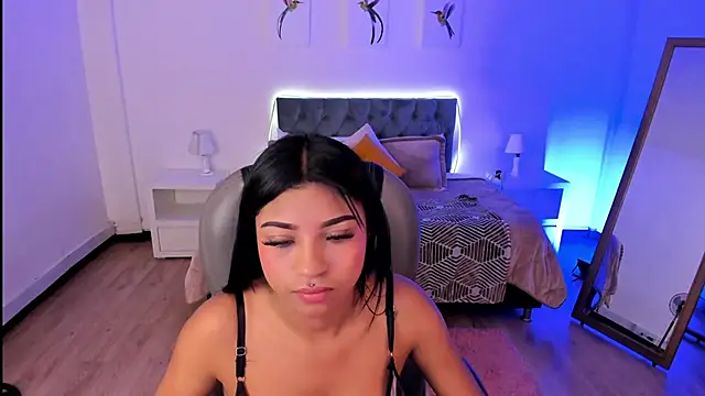 Sofia collen  online show from October 2025 07:55:02 PM