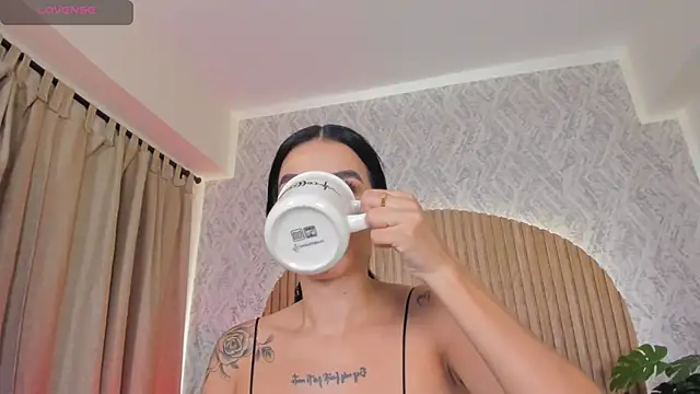 Sophiie Belle online show from September 2025 01:06:01 PM