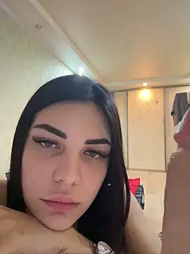 Snapshot of milka_catt chatting on December 2025 06:56:01 PM milka catt online show from December 2025 06:56:01 PM