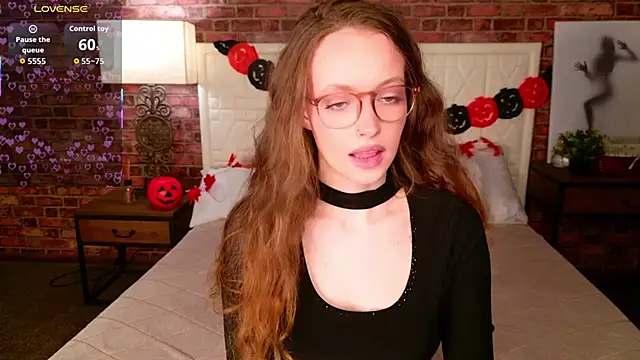 SallyPinkman online show from October 2025 09:01:01 AM