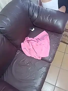 Snapshot of Cachorrinha2025 chatting on November 2025 04:07:02 PM Cachorrinha2025 online show from November 2025 04:07:02 PM