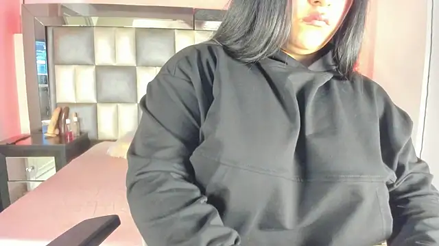 abbiecollins js online show from November 2025 05:23:02 AM