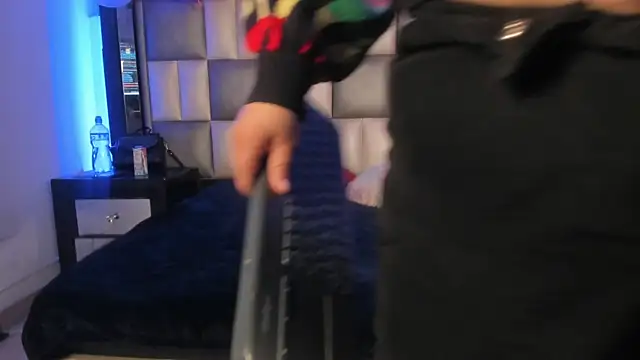 abbiecollins js online show from November 2025 03:40:01 AM