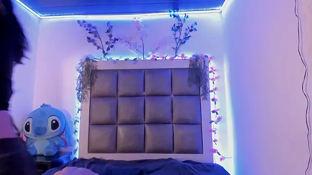 abbiecollins js online show from February 2026 03:58:01 AM