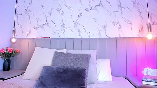 Amber Santana online show from November 2025 10:24:02 PM