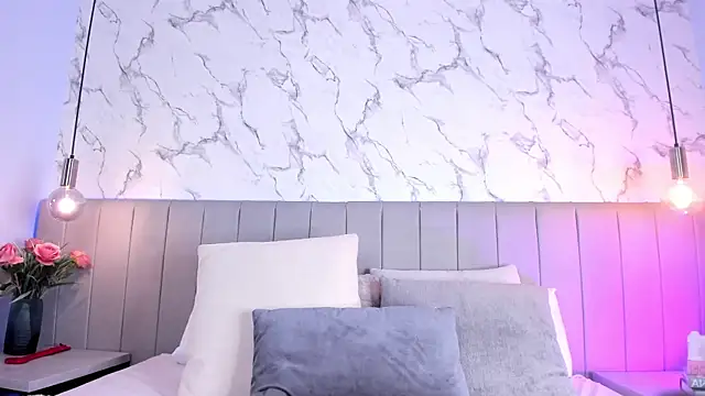 Amber Santana online show from November 2025 10:13:01 PM