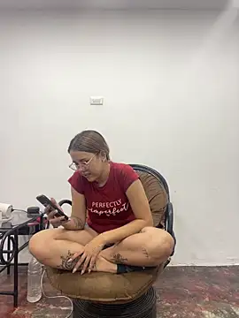 coupleyys online show from February 2026 01:19:01 AM