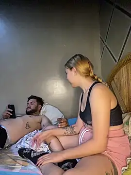 coupleyys online show from March 2026 09:35:01 PM