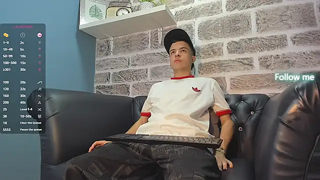 kevinn blue1 online show from September 2025 09:11:02 PM
