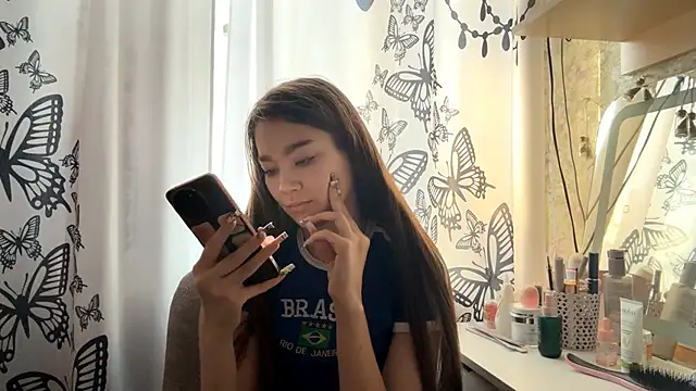 Cuteviola online show from February 2026 12:32:02 AM