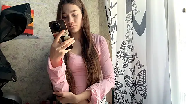 Cuteviola online show from March 2026 12:48:02 AM