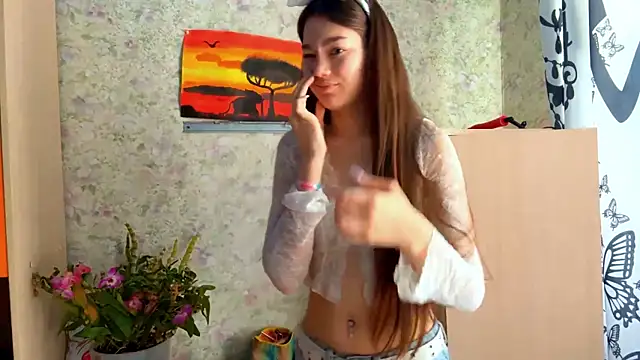 Cuteviola online show from April 2026 12:39:01 AM