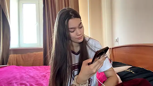 Cuteviola online show from October 2025 04:13:01 AM