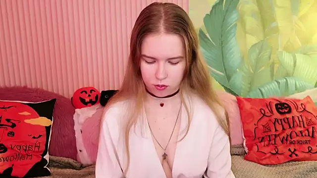 Snapshot of Alida_Brice chatting on October 2025 05:37:02 AM Alida Brice online show from October 2025 05:37:02 AM