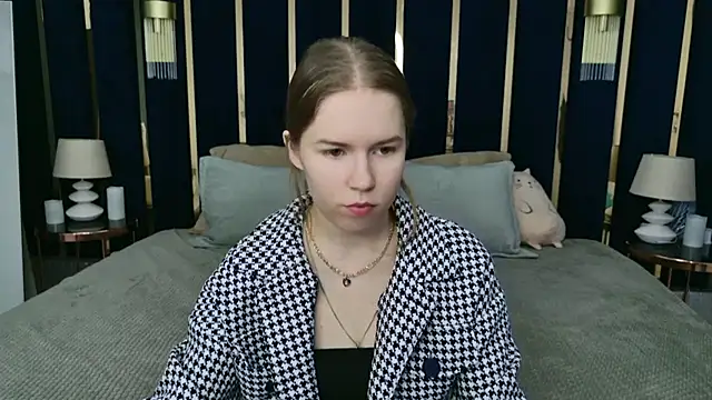 Snapshot of Alida_Brice chatting on November 2025 05:33:02 AM Alida Brice online show from November 2025 05:33:02 AM