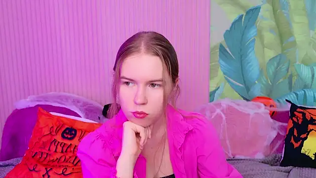 Snapshot of Alida_Brice chatting on October 2025 06:14:01 AM Alida Brice online show from October 2025 06:14:01 AM