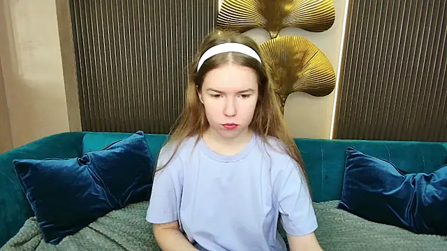 Snapshot of Alida_Brice chatting on November 2025 05:30:01 AM Alida Brice online show from November 2025 05:30:01 AM