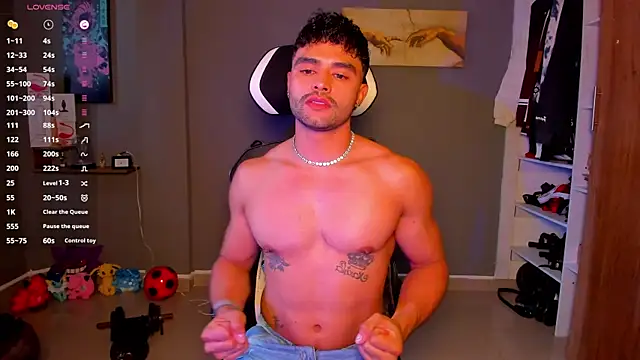 JordanRossie online show from June 2026 07:09:02 PM