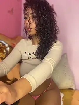 Snapshot of PrettyTiana_ chatting on September 2025 07:43:02 PM PrettyTiana online show from September 2025 07:43:02 PM