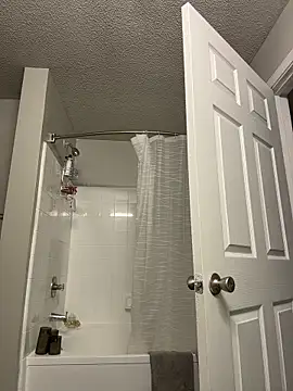 nymphoandthebeast69 online show from January 2026 01:37:02 PM