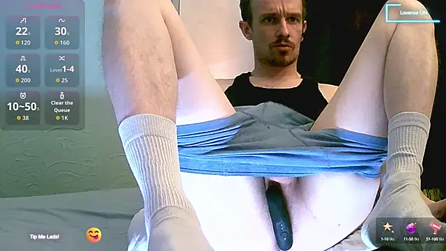 Snapshot of britlad77 chatting on October 2025 01:23:02 PM britlad77 online show from October 2025 01:23:02 PM