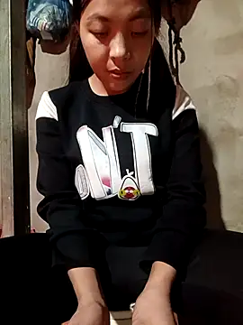 -Miu-98 online show from December 2025 11:56:01 AM