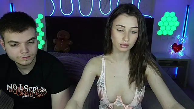 Vikki George online show from April 2026 11:31:01 PM