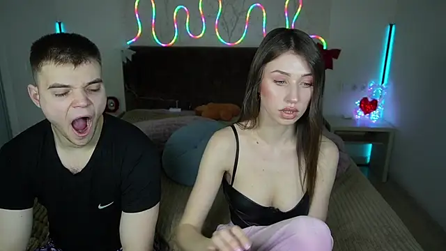 Vikki George online show from December 2025 09:04:01 PM