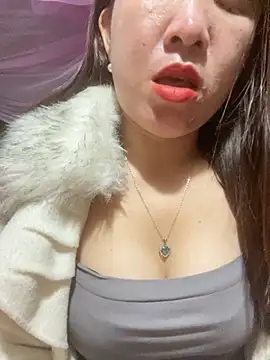 Snapshot of Luna-ass chatting on December 2025 12:43:01 AM Luna-ass online show from December 2025 12:43:01 AM