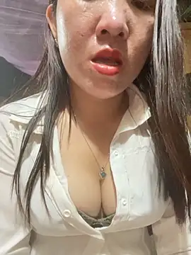 Snapshot of Luna-ass chatting on November 2025 01:09:02 AM Luna-ass online show from November 2025 01:09:02 AM