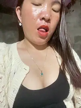 Snapshot of Luna-ass chatting on December 2025 12:59:02 PM Luna-ass online show from December 2025 12:59:02 PM