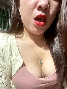 Snapshot of Luna-ass chatting on December 2025 12:00:02 PM Luna-ass online show from December 2025 12:00:02 PM