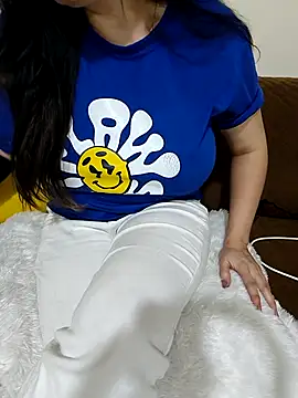 Snapshot of sassy_aly007 chatting on November 2025 04:33:02 PM sassy aly007 online show from November 2025 04:33:02 PM