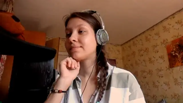 QutieDaSweet online show from September 2025 07:22:01 AM