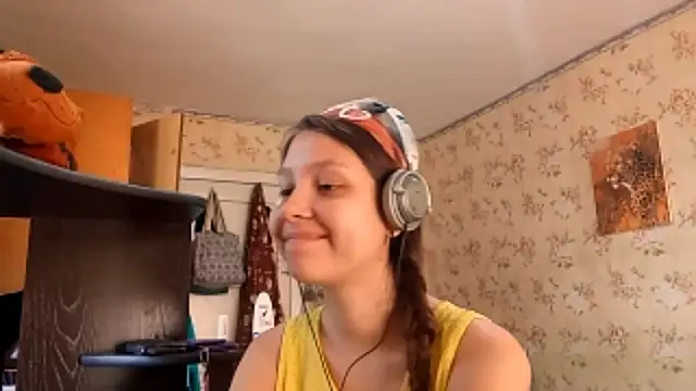 QutieDaSweet online show from September 2025 07:14:01 AM