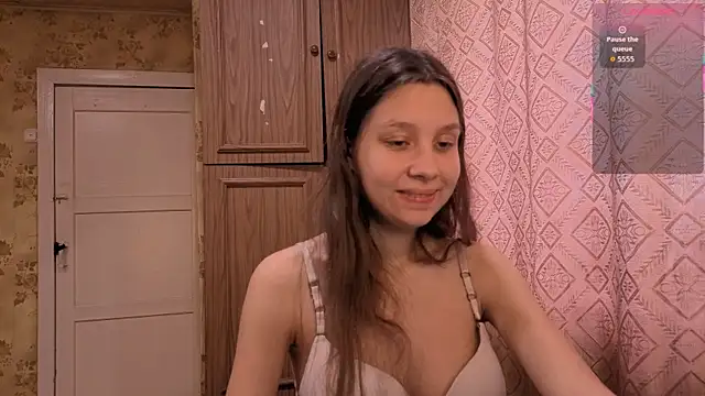 QutieDaSweet online show from November 2025 08:18:02 AM