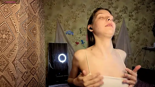 QutieDaSweet online show from February 2026 01:13:01 AM