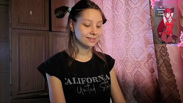 QutieDaSweet online show from December 2025 09:04:02 AM